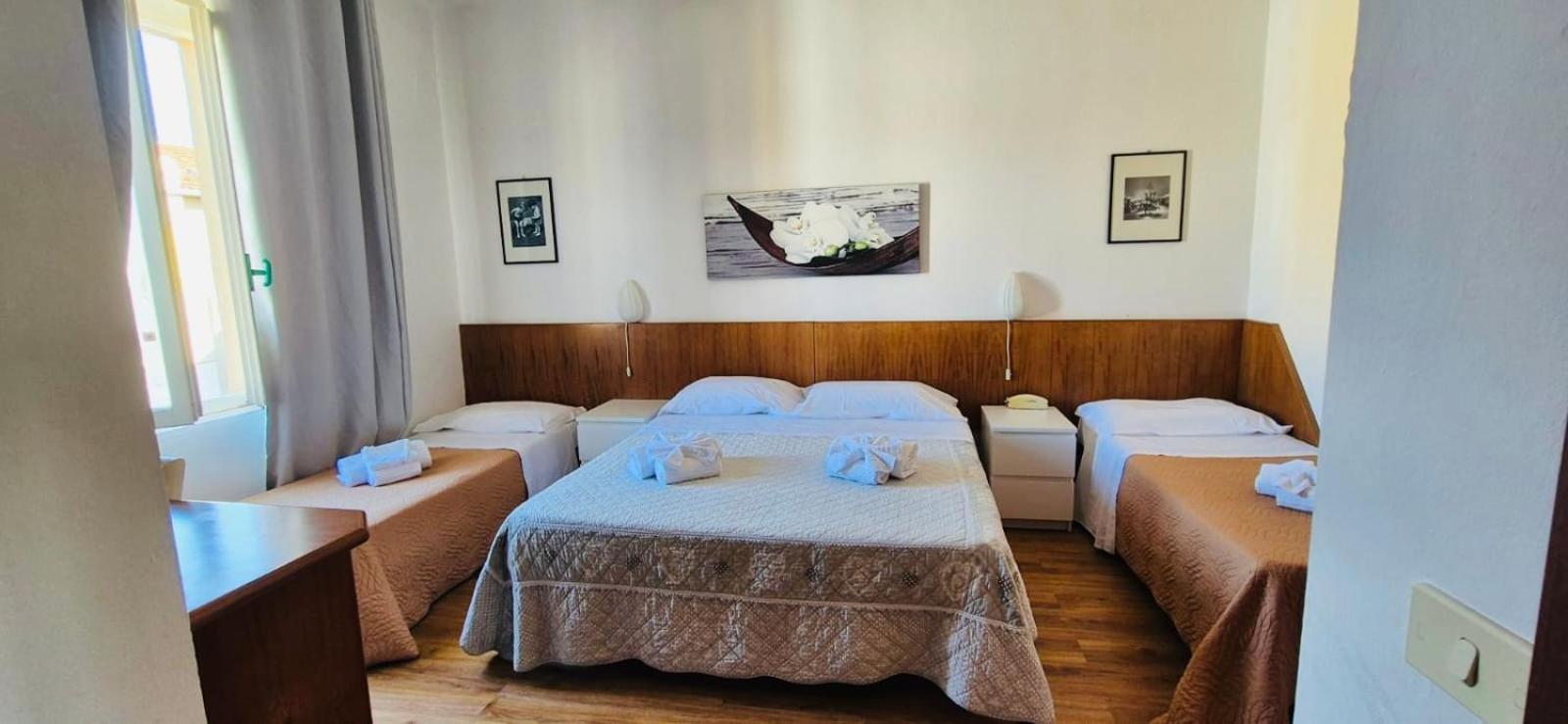 Hotel Ariston Piombino Bagian luar foto