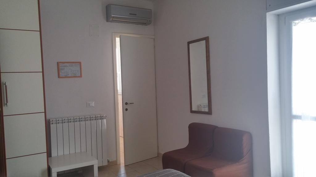 Hotel Ariston Piombino Bagian luar foto