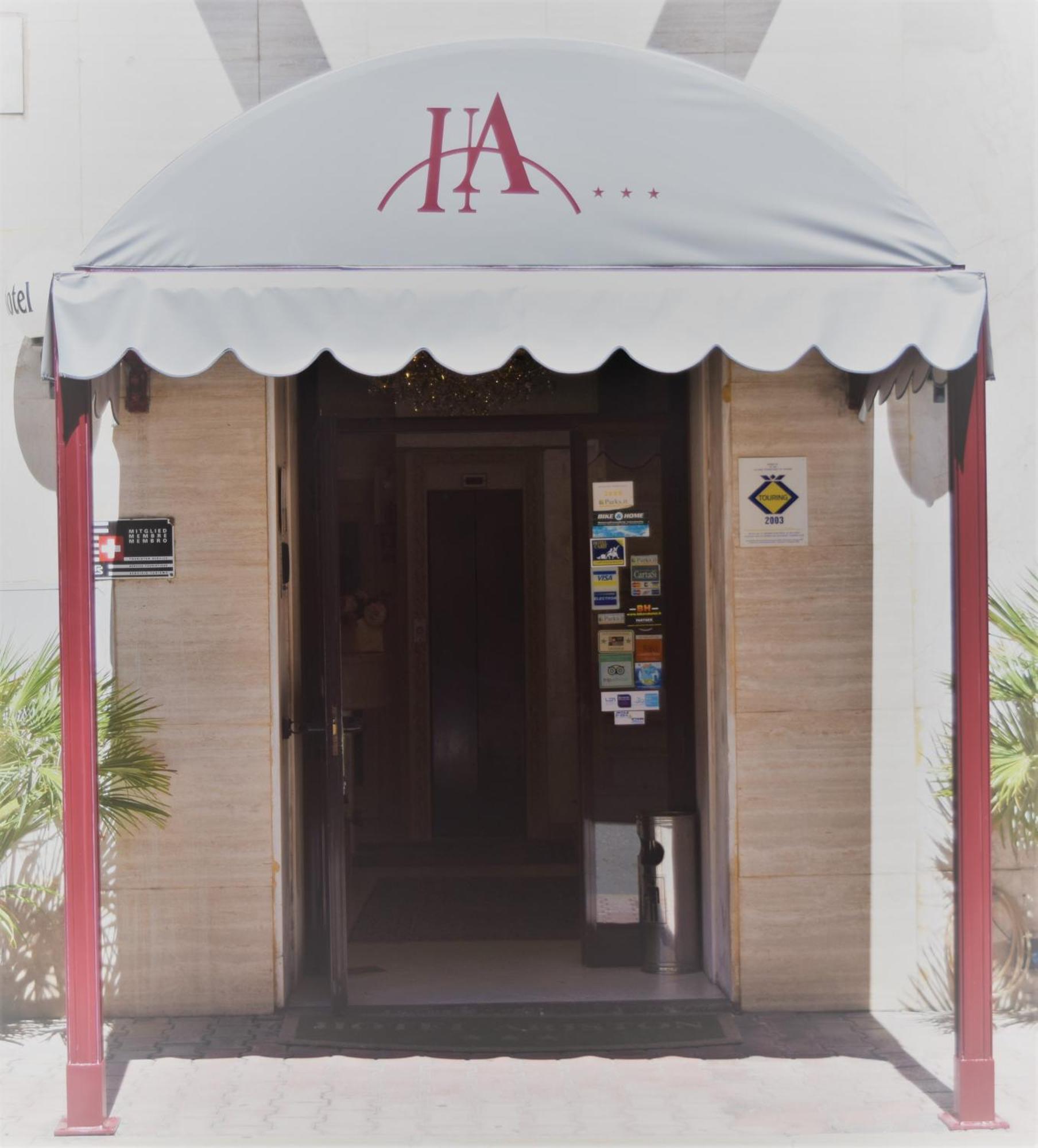 Hotel Ariston Piombino Bagian luar foto